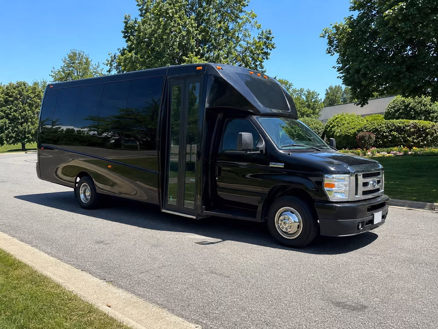 affordable tallahassee prom party bus prices split across your group