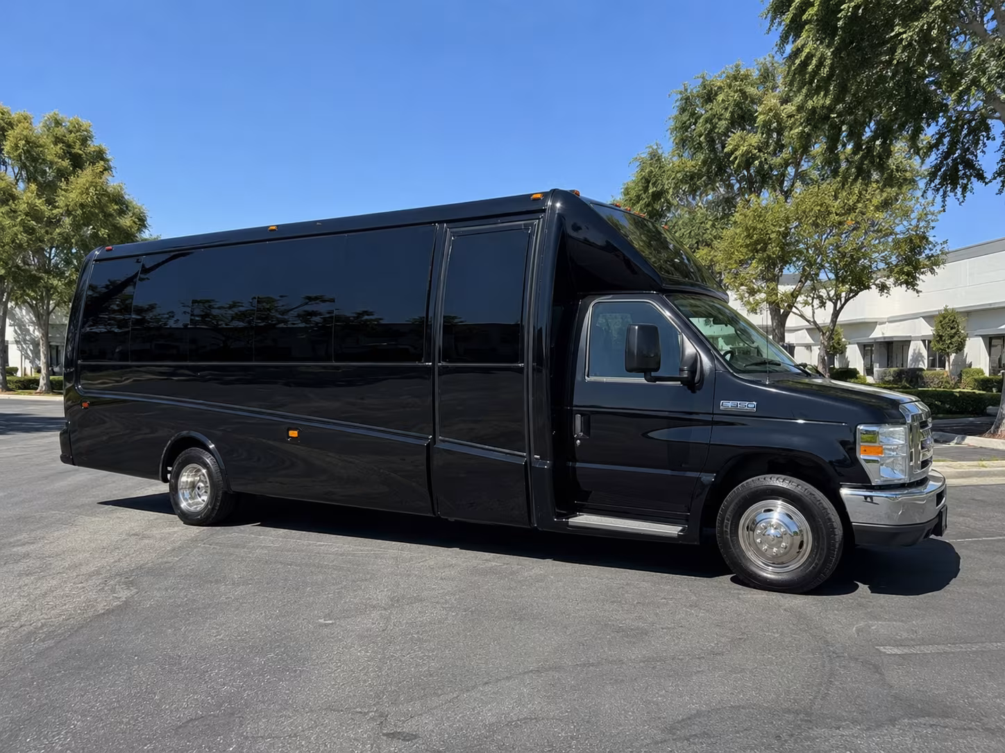 tallahassee corporate retreat shuttle bus rentals